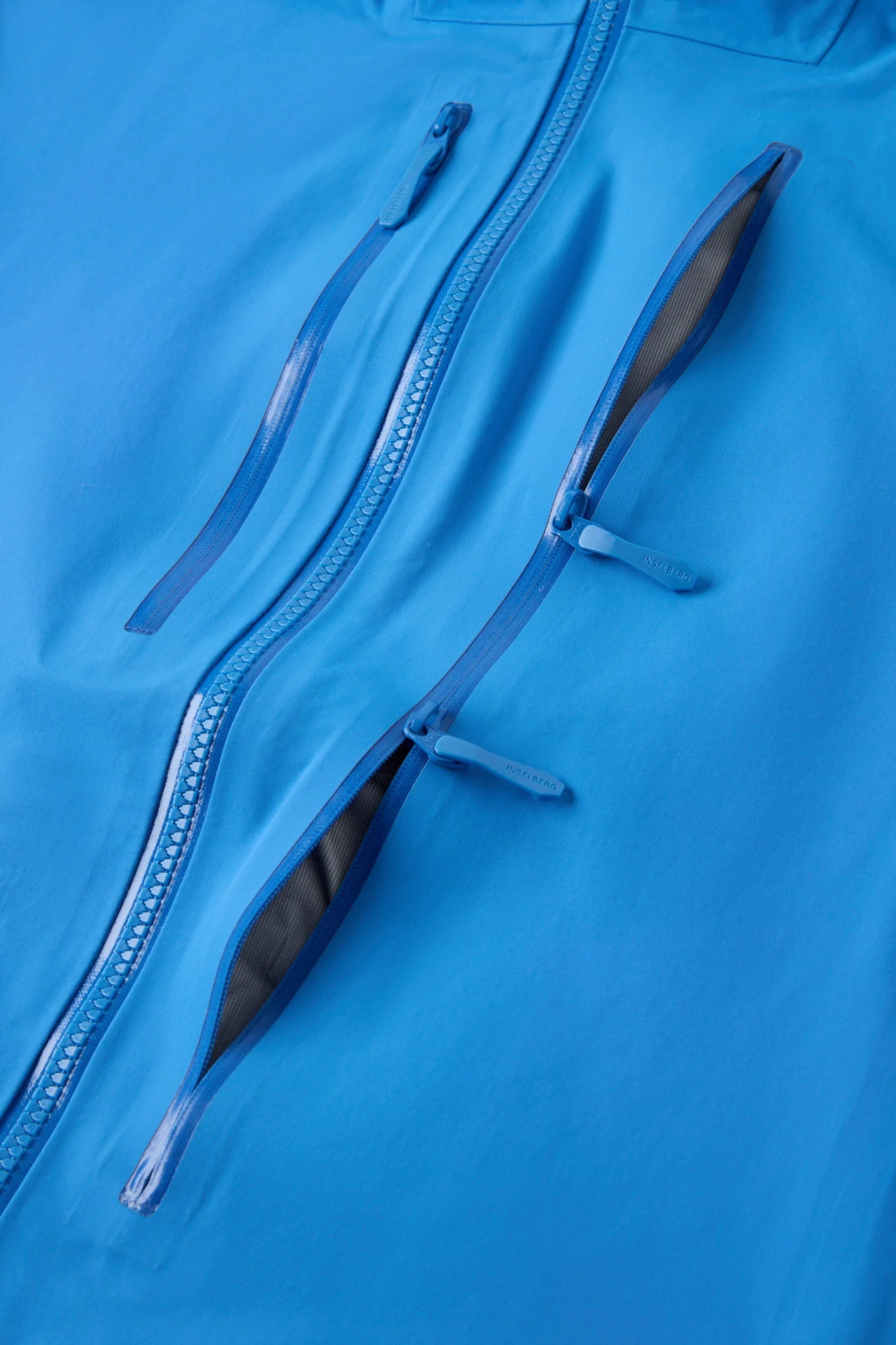 Inselberg Mens Axiom Shell