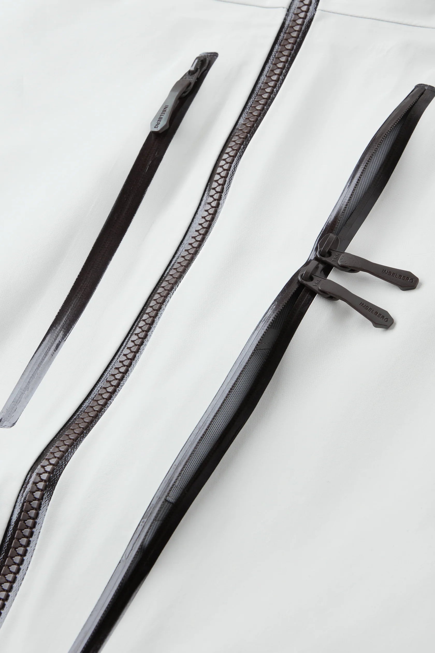 Inselberg Mens Axiom Shell