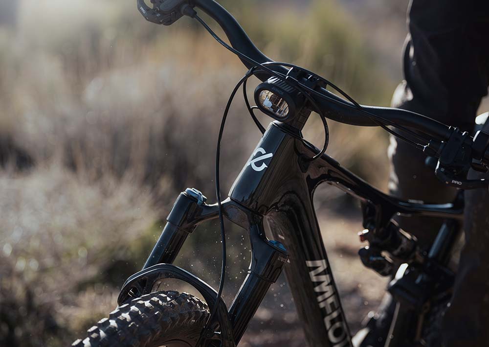 Amflow PX Carbon (700Wh) Full Suspension E-Bike