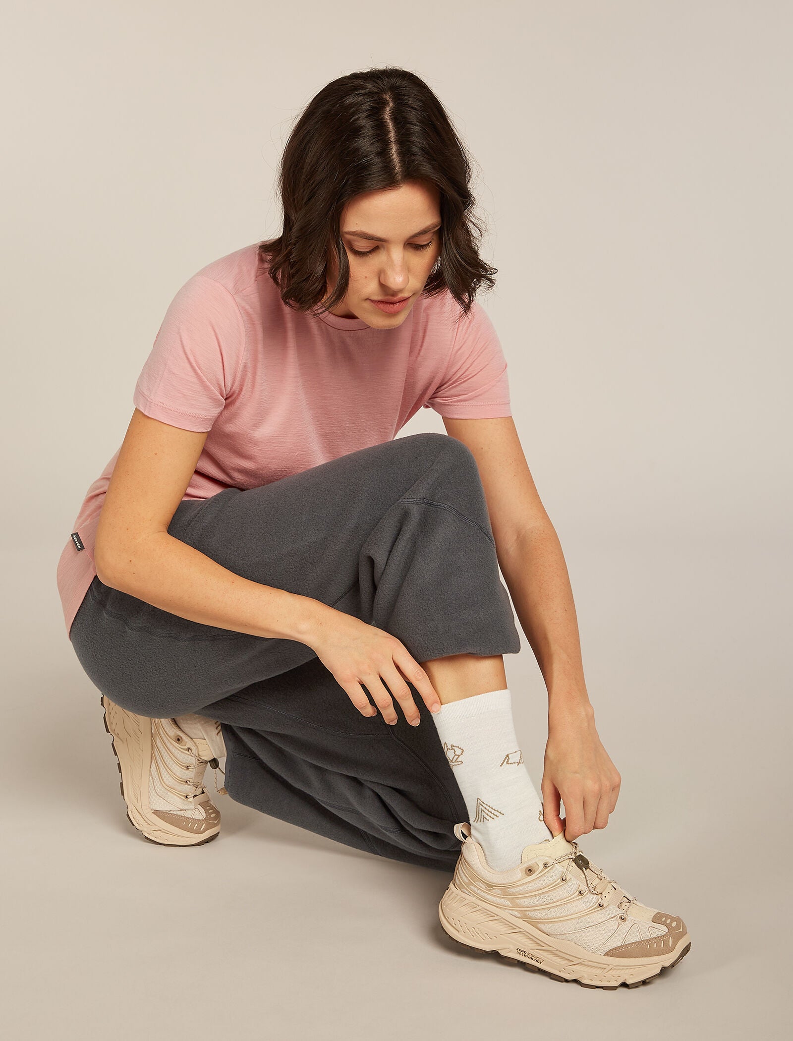 Icebreaker Womens Merino Lifestyle Ultralight Crew Camp Essentials