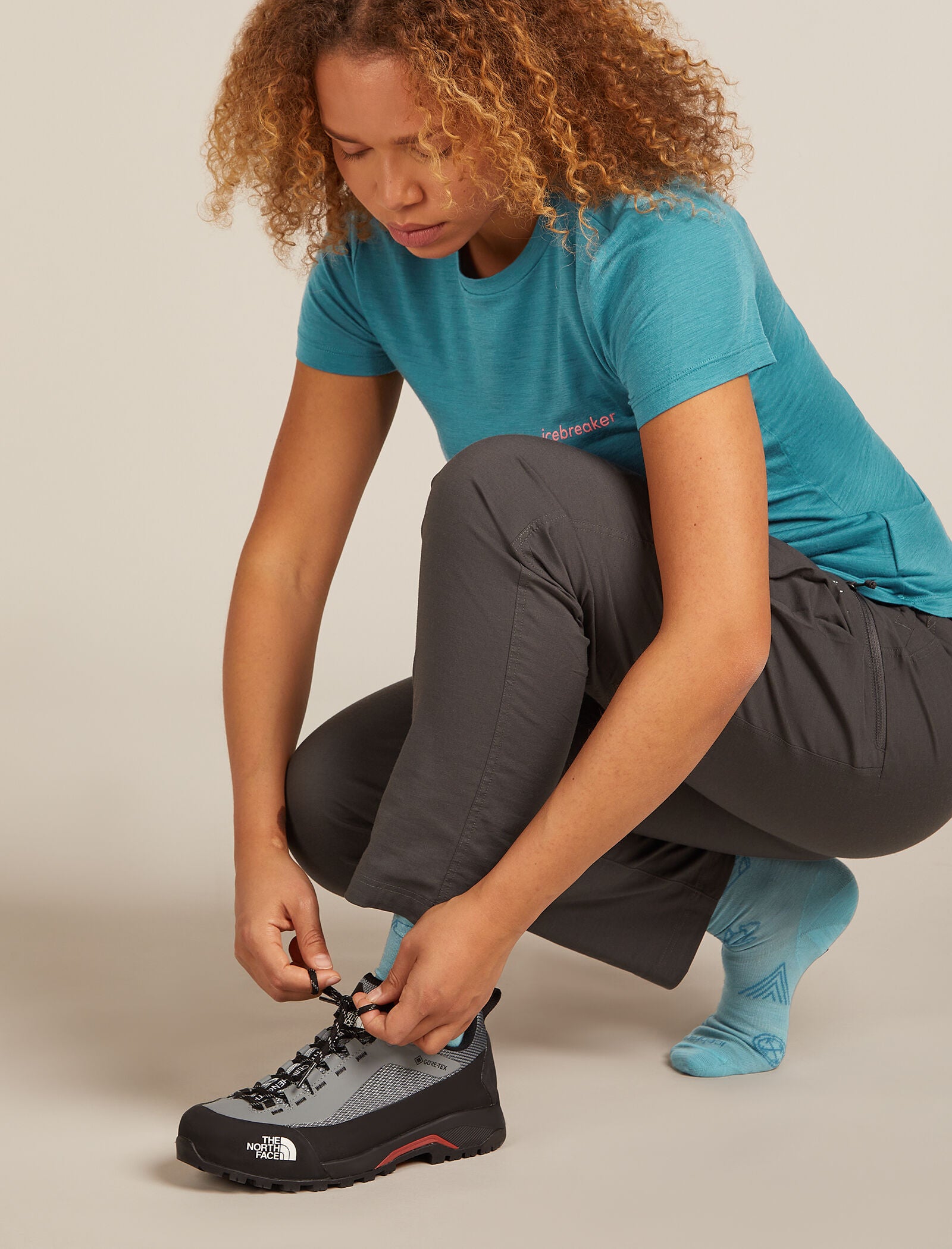 Icebreaker Womens Merino Lifestyle Ultralight Crew Camp Essentials