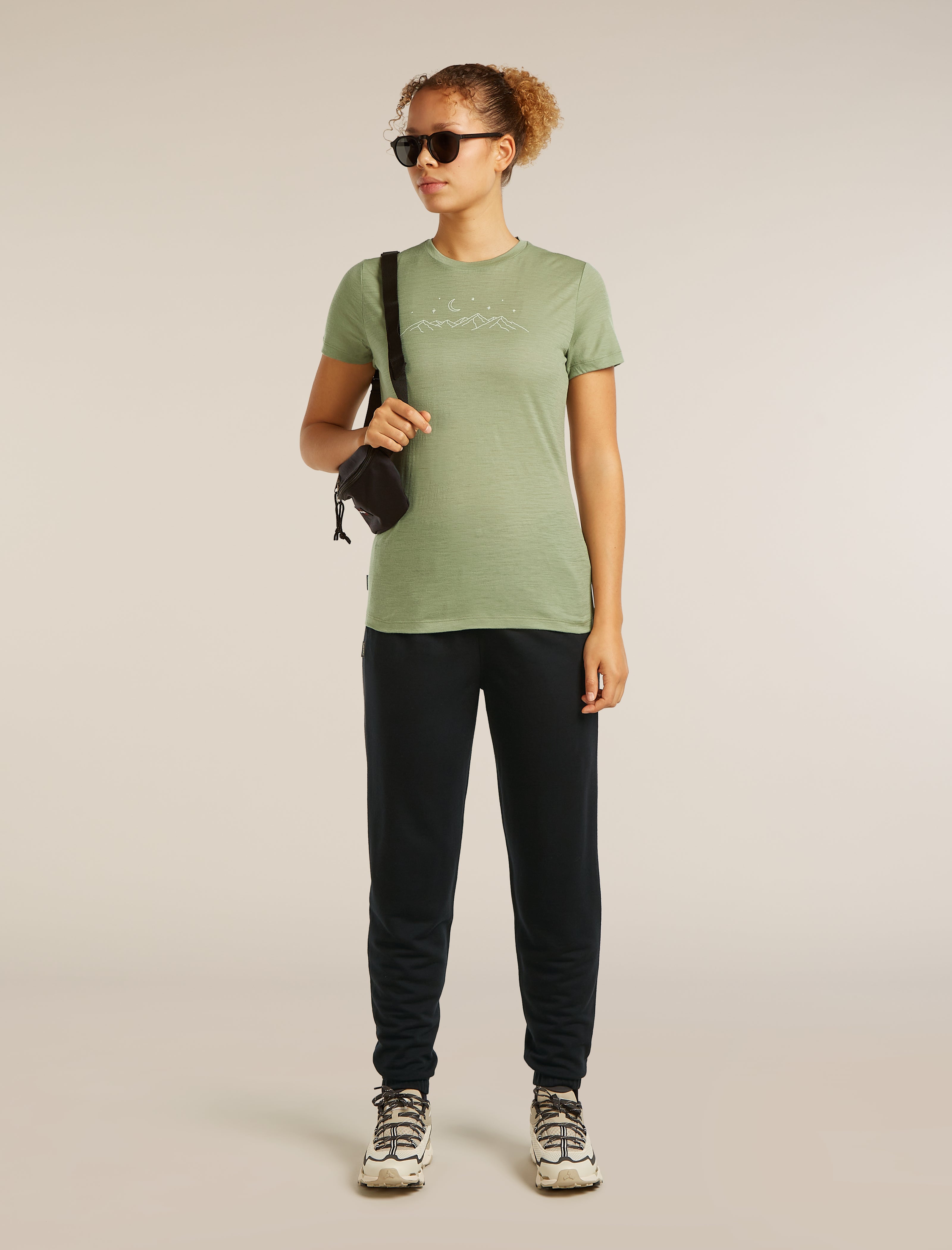 Icebreaker Womens Merino 150 Tech Lite SS Tee Sparkling Stars X Large LICHEN