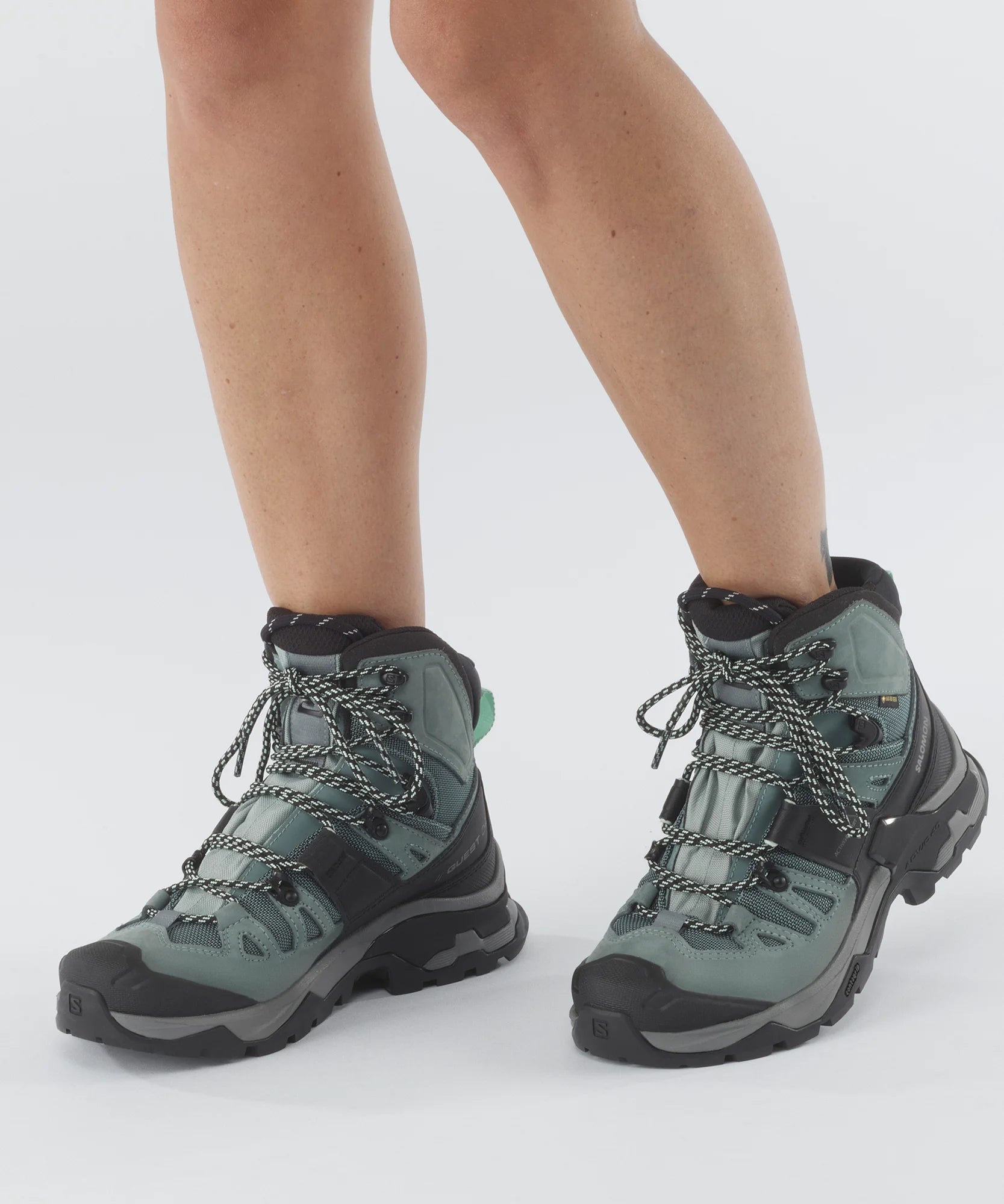 Salomon Womens Quest 4 GTX Hiking Boots