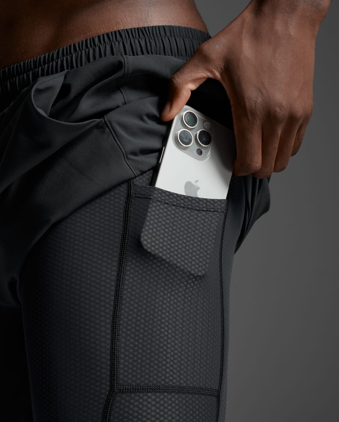 2XU Mens Aero Mesh 2-in-1 5 Inch Shorts