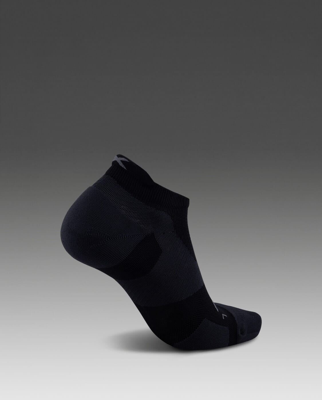2XU Vectr Light Cushion No Show Socks