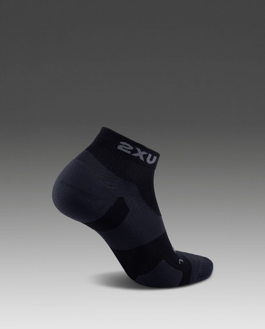 2XU Vectr Light Cushion No Show 1/4 Crew