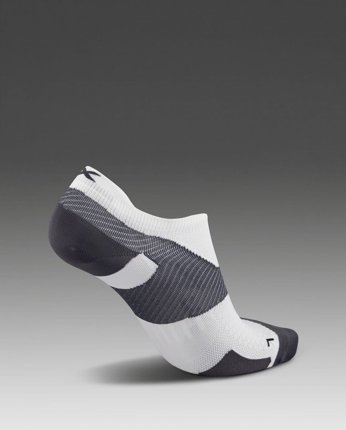 2XU Vectr Ultralight No Show Socks