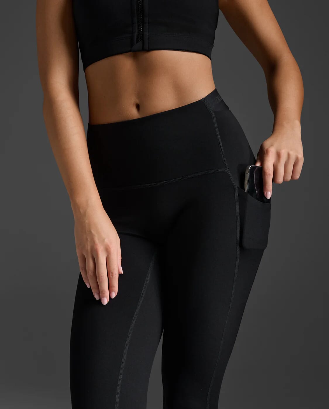 2XU Form Stash Hi-Rise Compression Tight