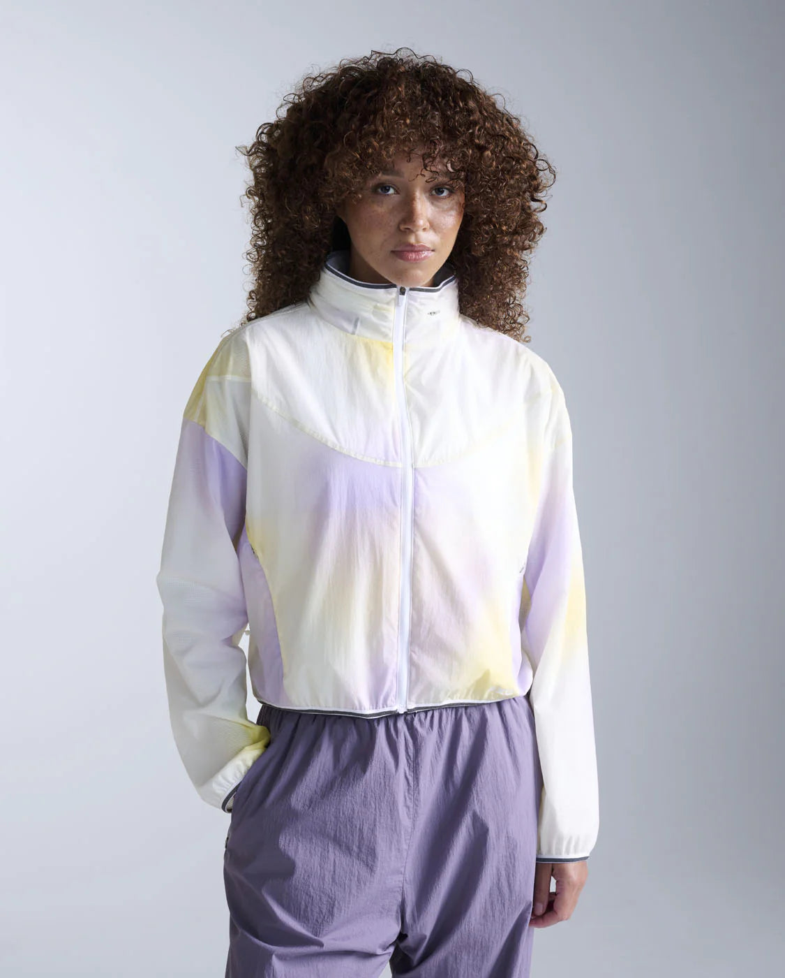 2XU Womens Aero Sheer Bomber Jacket Lavender Digital White Reflect