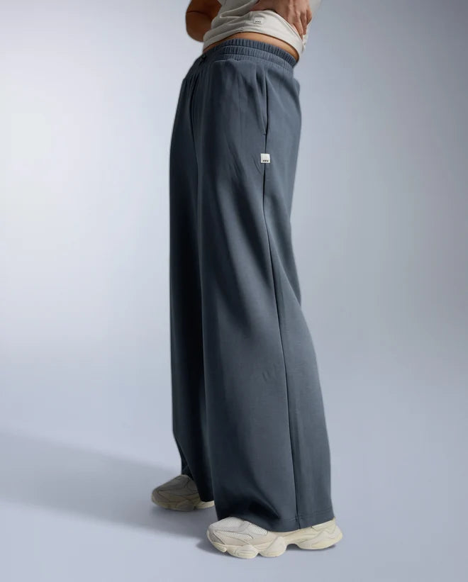 2XU Womens Wonderluxe Sand Washed Wide Pants
