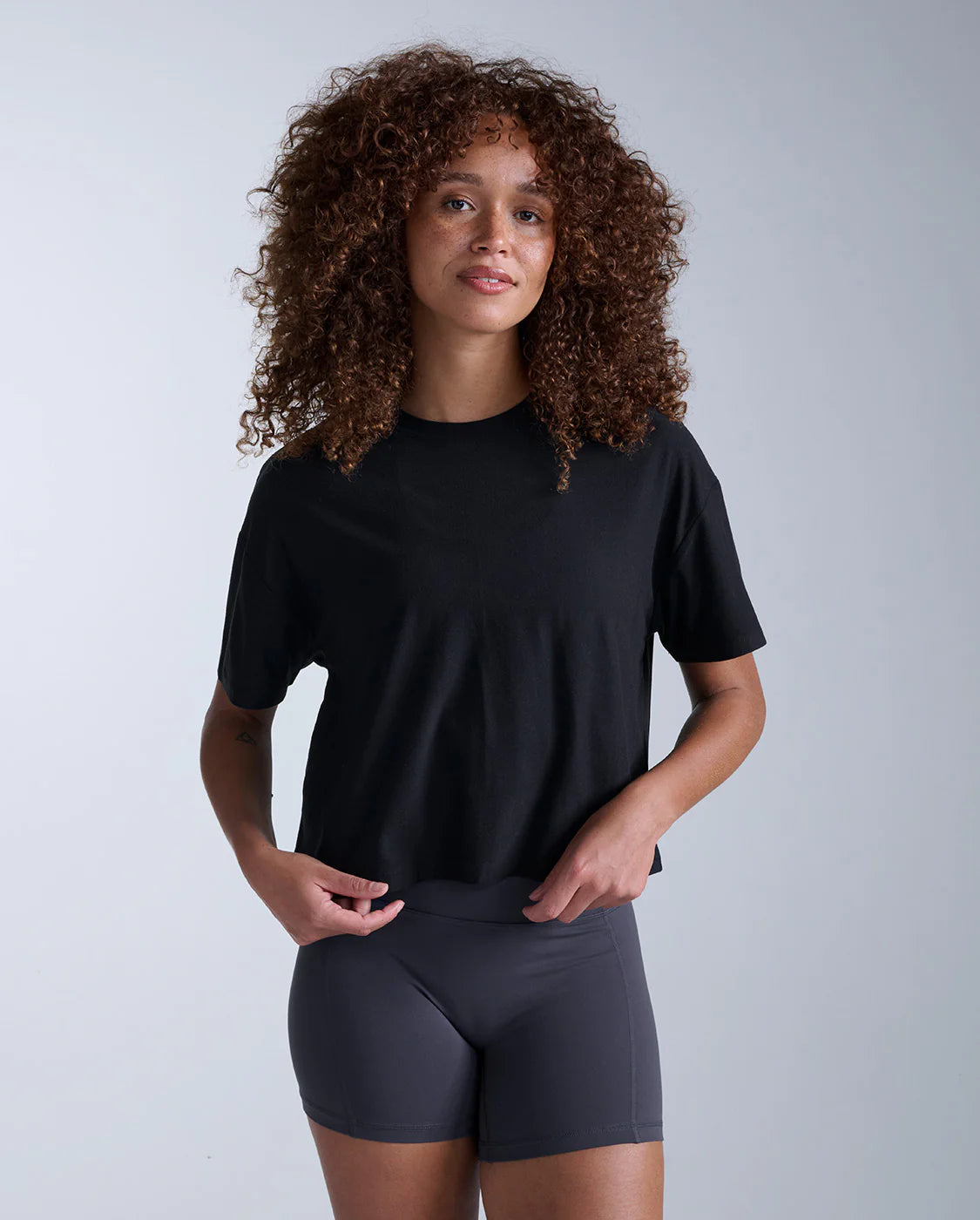 2XU Womens Form Soft Jersey Relaxed Tee Black White