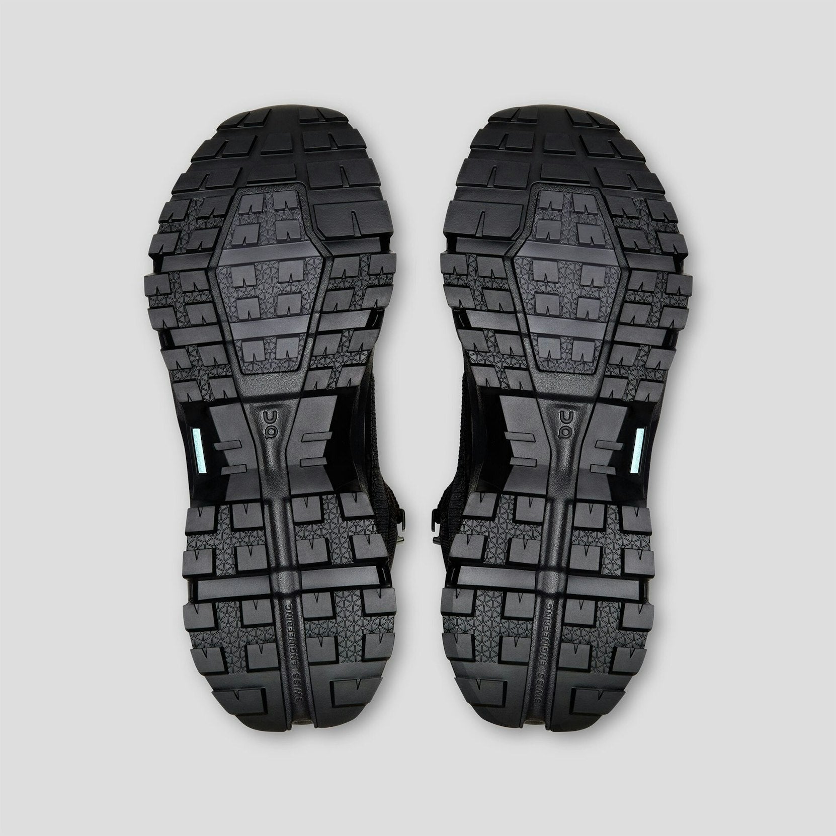 On Running Womens Cloudrock Mid WP